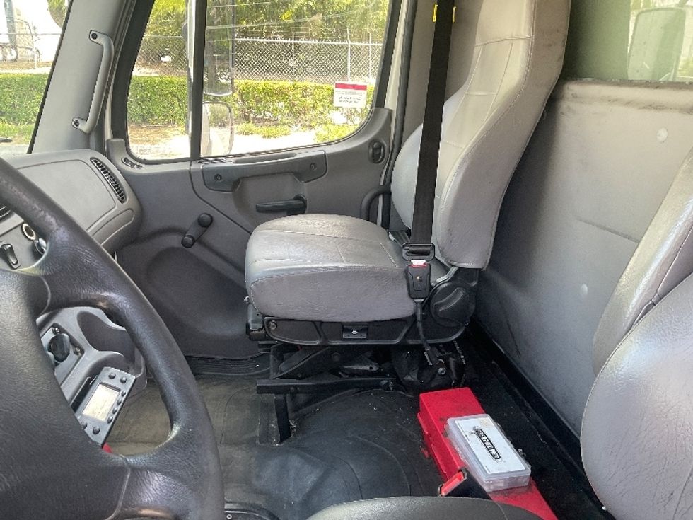 Refrigerated Truck-Light and Medium Duty Trucks-Freightliner-2020-M2-Torrance-CA-209,230\n\t\tmiles-$ 46,750 - Image 19