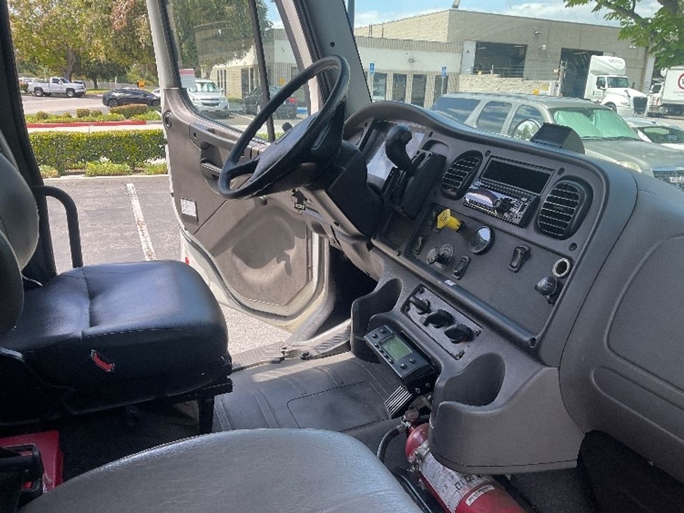 Refrigerated Truck-Light and Medium Duty Trucks-Freightliner-2020-M2-Torrance-CA-209,230\n\t\tmiles-$ 46,750 - Image 22