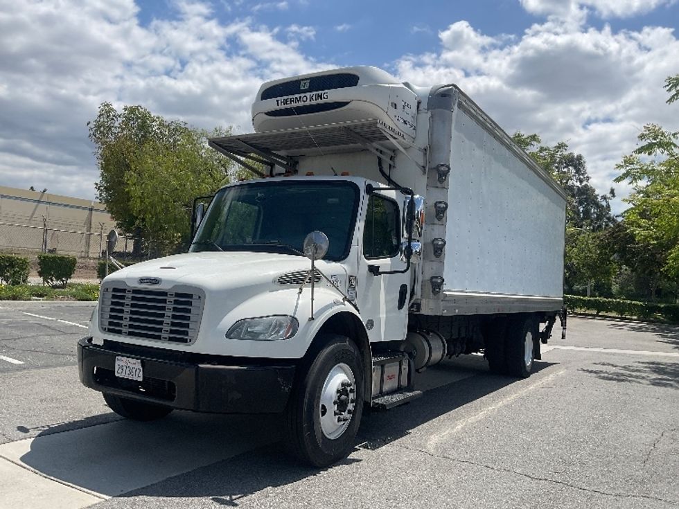 Refrigerated Truck-Light and Medium Duty Trucks-Freightliner-2020-M2-Torrance-CA-209,230\n\t\tmiles-$ 46,750 - Image 3