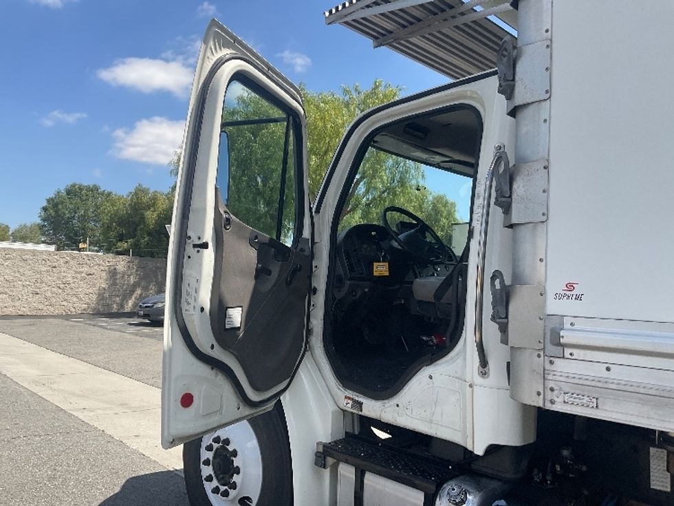 Refrigerated Truck-Light and Medium Duty Trucks-Freightliner-2020-M2-Torrance-CA-234,354\n\t\tmiles-$ 44,750 - Image 16