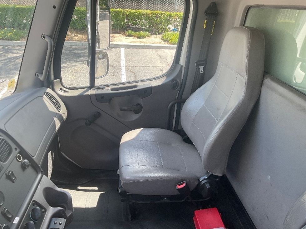 Refrigerated Truck-Light and Medium Duty Trucks-Freightliner-2020-M2-Torrance-CA-234,354\n\t\tmiles-$ 44,750 - Image 19