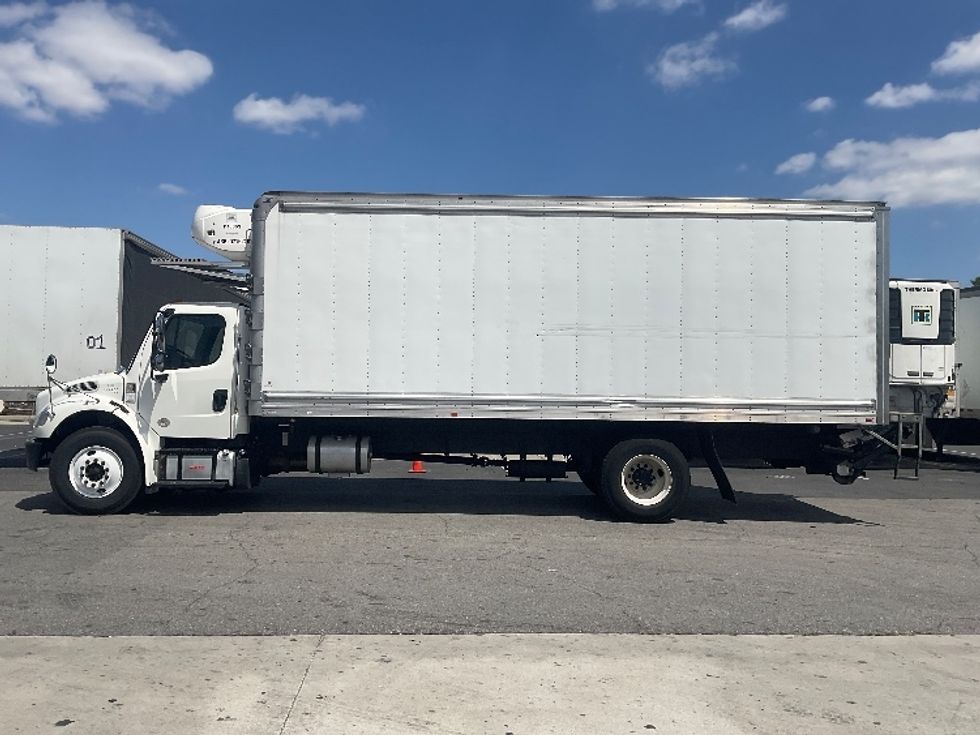 Refrigerated Truck-Light and Medium Duty Trucks-Freightliner-2020-M2-Torrance-CA-234,354\n\t\tmiles-$ 44,750 - Image 4