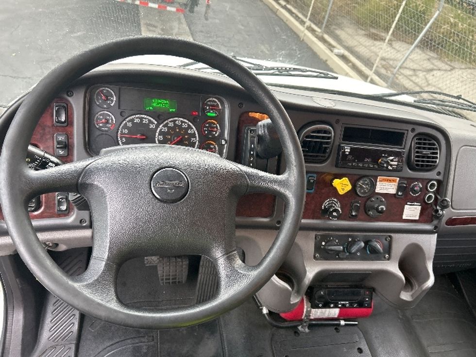 Refrigerated Truck-Light and Medium Duty Trucks-Freightliner-2020-M2-Torrance-CA-238,367\n\t\tmiles-$ 58,500 - Image 18