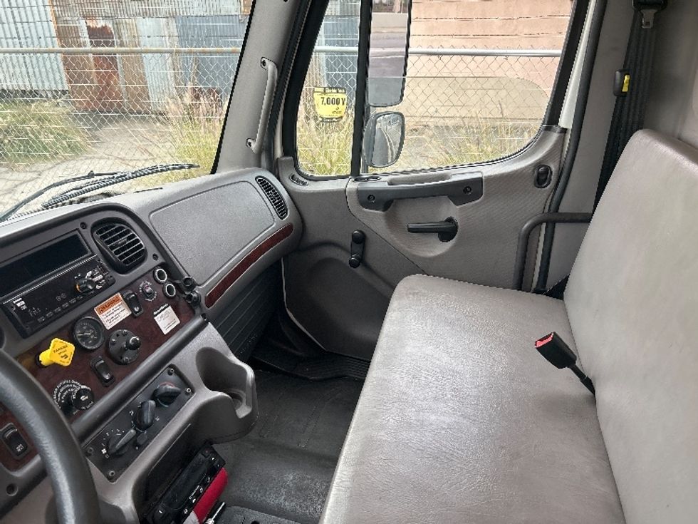 Refrigerated Truck-Light and Medium Duty Trucks-Freightliner-2020-M2-Torrance-CA-238,367\n\t\tmiles-$ 58,500 - Image 19