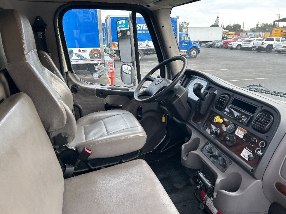 Refrigerated Truck-Light and Medium Duty Trucks-Freightliner-2020-M2-Torrance-CA-238,367\n\t\tmiles-$ 58,500 - Image 22