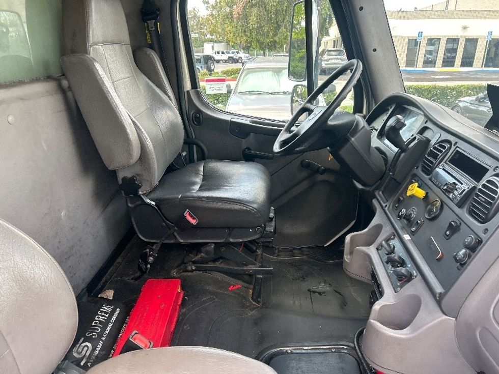 Refrigerated Truck-Light and Medium Duty Trucks-Freightliner-2020-M2-Torrance-CA-249,717\n\t\tmiles-$ 40,250 - Image 22