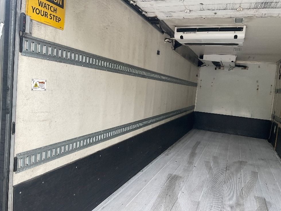 Refrigerated Truck-Light and Medium Duty Trucks-Freightliner-2020-M2-Torrance-CA-260,562\n\t\tmiles-$ 39,250 - Image 11