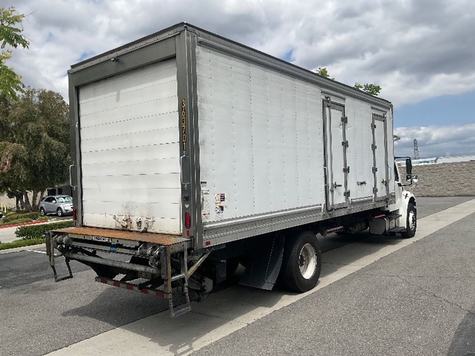 Refrigerated Truck-Light and Medium Duty Trucks-Freightliner-2020-M2-Torrance-CA-260,562\n\t\tmiles-$ 39,250 - Image 13