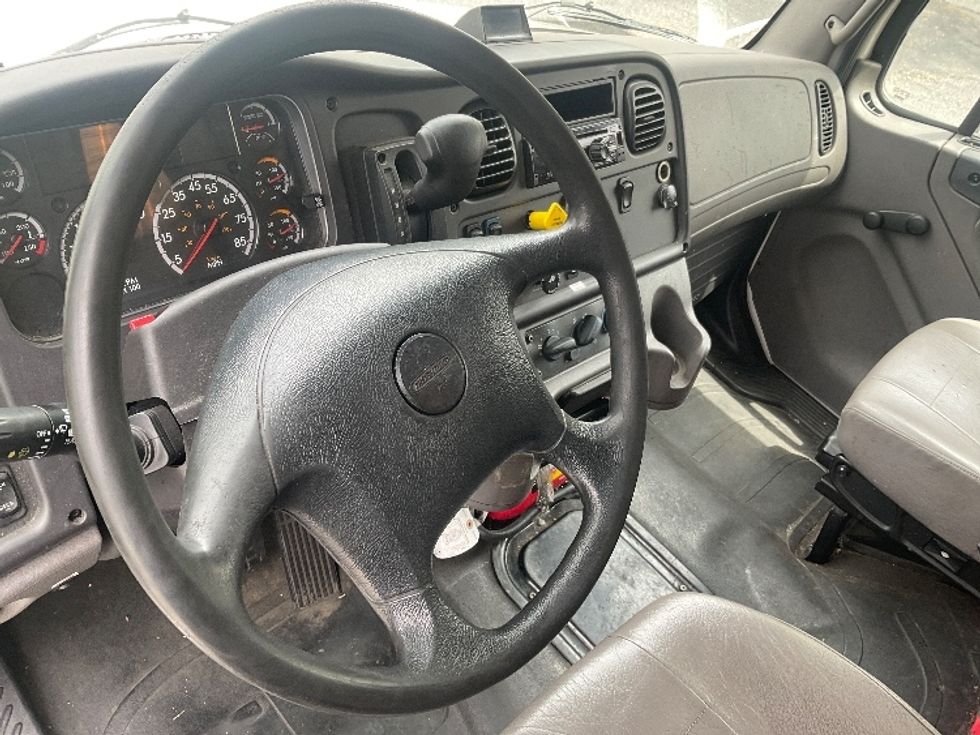 Refrigerated Truck-Light and Medium Duty Trucks-Freightliner-2020-M2-Torrance-CA-260,562\n\t\tmiles-$ 39,250 - Image 14