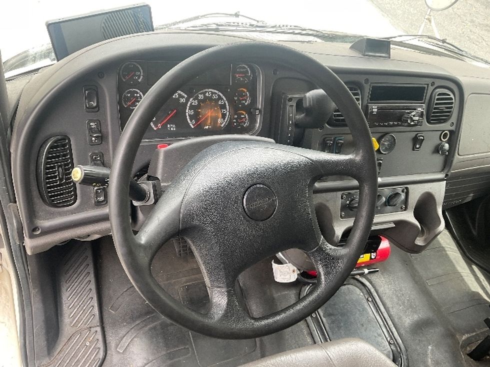 Refrigerated Truck-Light and Medium Duty Trucks-Freightliner-2020-M2-Torrance-CA-260,562\n\t\tmiles-$ 39,250 - Image 18