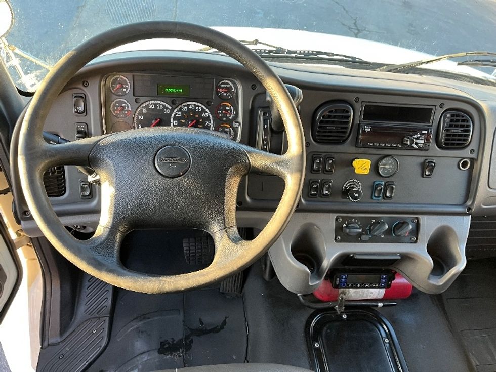 Refrigerated Truck-Light and Medium Duty Trucks-Freightliner-2020-M2-Torrance-CA-315,592\n\t\tmiles-$ 29,500 - Image 17