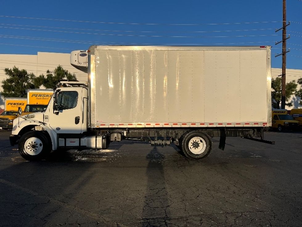 Refrigerated Truck-Light and Medium Duty Trucks-Freightliner-2020-M2-Torrance-CA-315,592\n\t\tmiles-$ 29,500 - Image 4