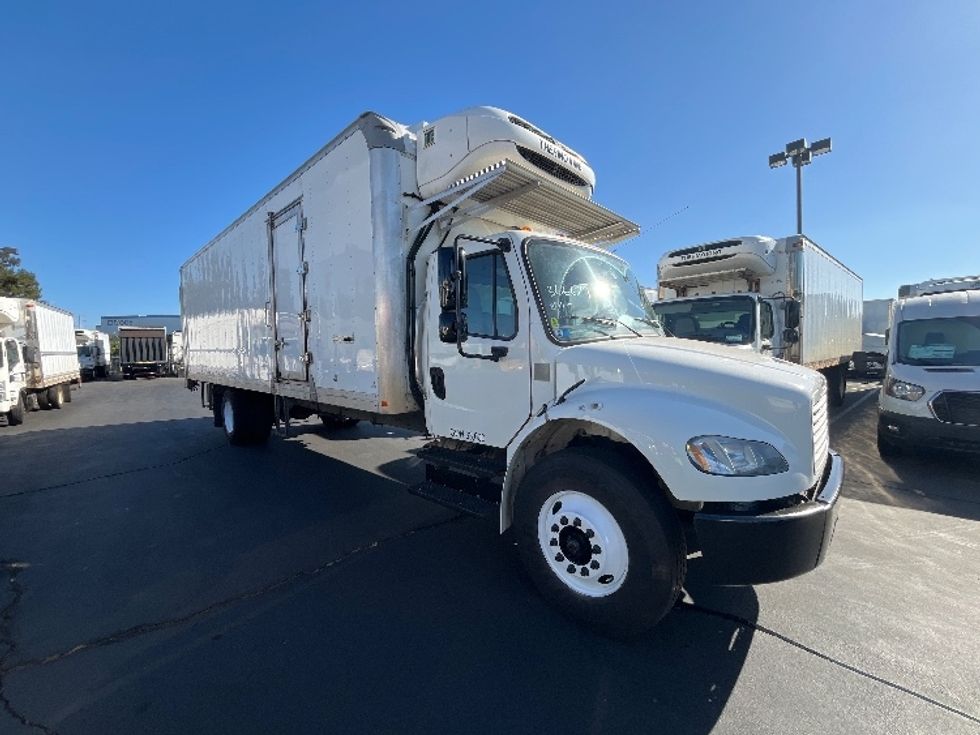 Refrigerated Truck-Light and Medium Duty Trucks-Freightliner-2020-M2-Torrance-CA-68,279\n\t\tmiles-$ 61,500 - Image 1