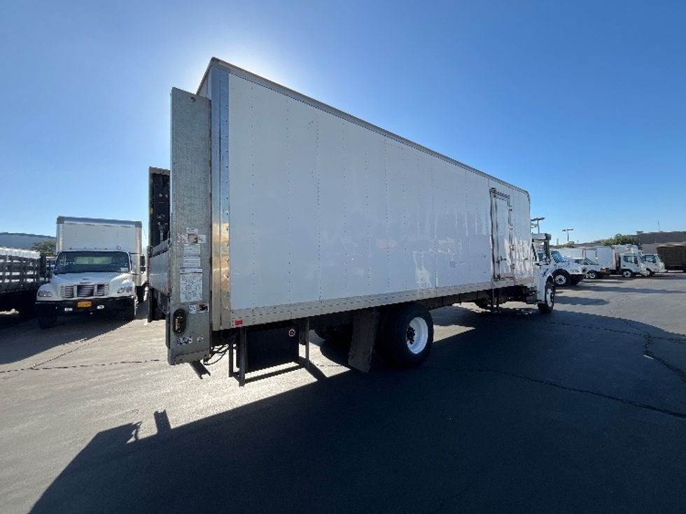 Refrigerated Truck-Light and Medium Duty Trucks-Freightliner-2020-M2-Torrance-CA-68,279\n\t\tmiles-$ 61,500 - Image 12
