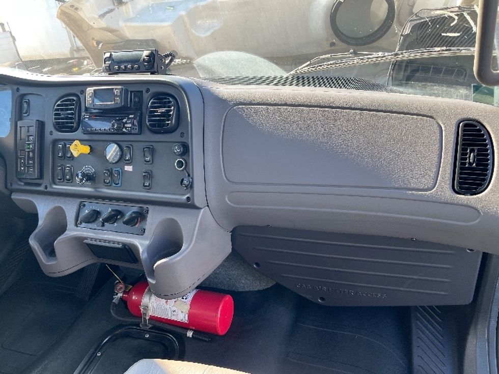 Refrigerated Truck-Light and Medium Duty Trucks-Freightliner-2020-M2-Torrance-CA-68,279\n\t\tmiles-$ 61,500 - Image 20