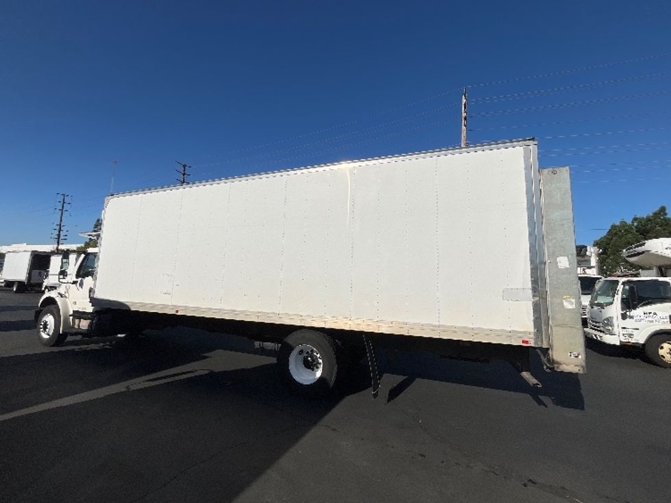 Refrigerated Truck-Light and Medium Duty Trucks-Freightliner-2020-M2-Torrance-CA-68,279\n\t\tmiles-$ 61,500 - Image 4