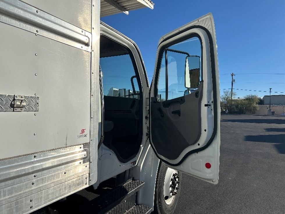 Refrigerated Truck-Light and Medium Duty Trucks-Freightliner-2020-M2-Tucson-AZ-143,188\n\t\tmiles-$ 63,500 - Image 20