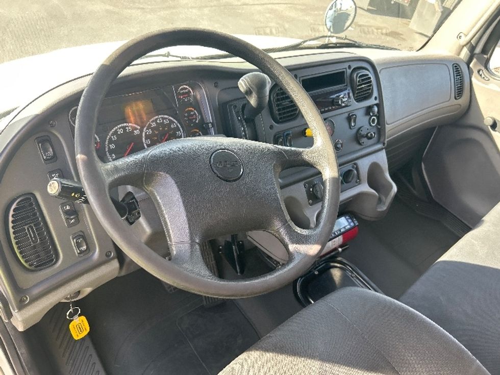 Refrigerated Truck-Light and Medium Duty Trucks-Freightliner-2020-M2-Tucson-AZ-191,599\n\t\tmiles-$ 61,000 - Image 17