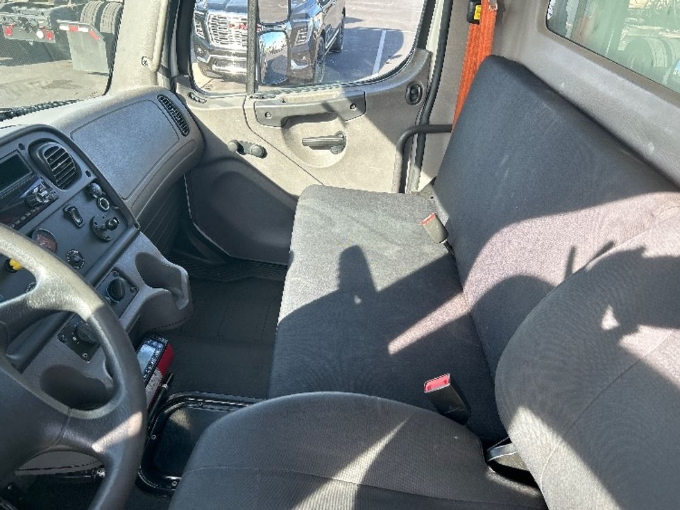 Refrigerated Truck-Light and Medium Duty Trucks-Freightliner-2020-M2-Tucson-AZ-191,599\n\t\tmiles-$ 61,000 - Image 19