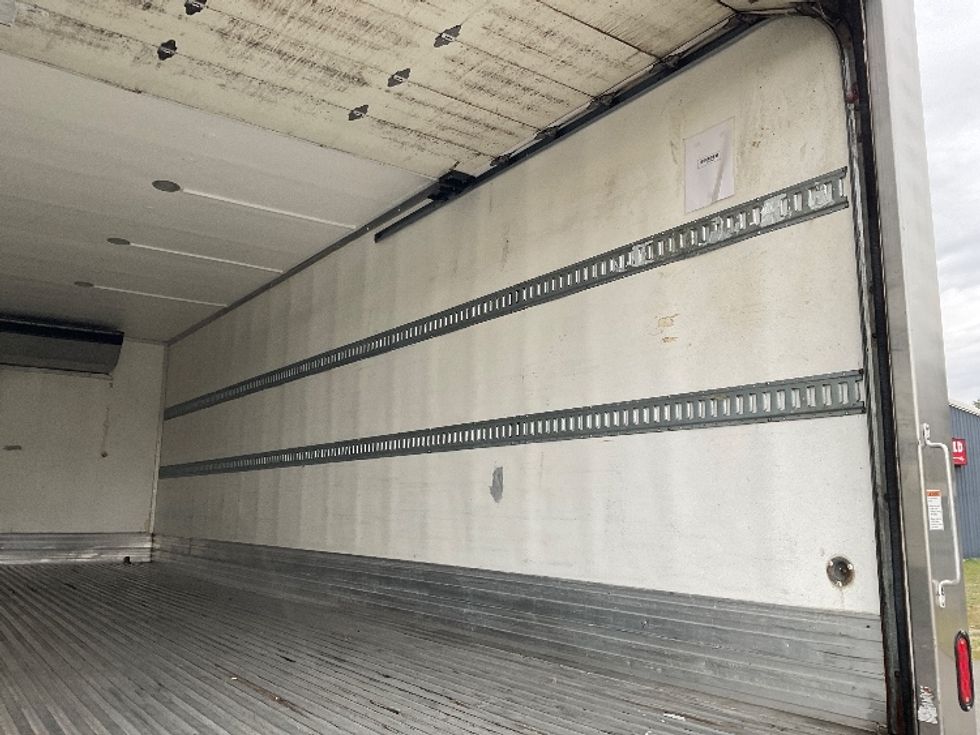Refrigerated Truck-Light and Medium Duty Trucks-Freightliner-2020-M2-Tukwila-WA-194,674\n\t\tmiles-$ 46,250 - Image 11
