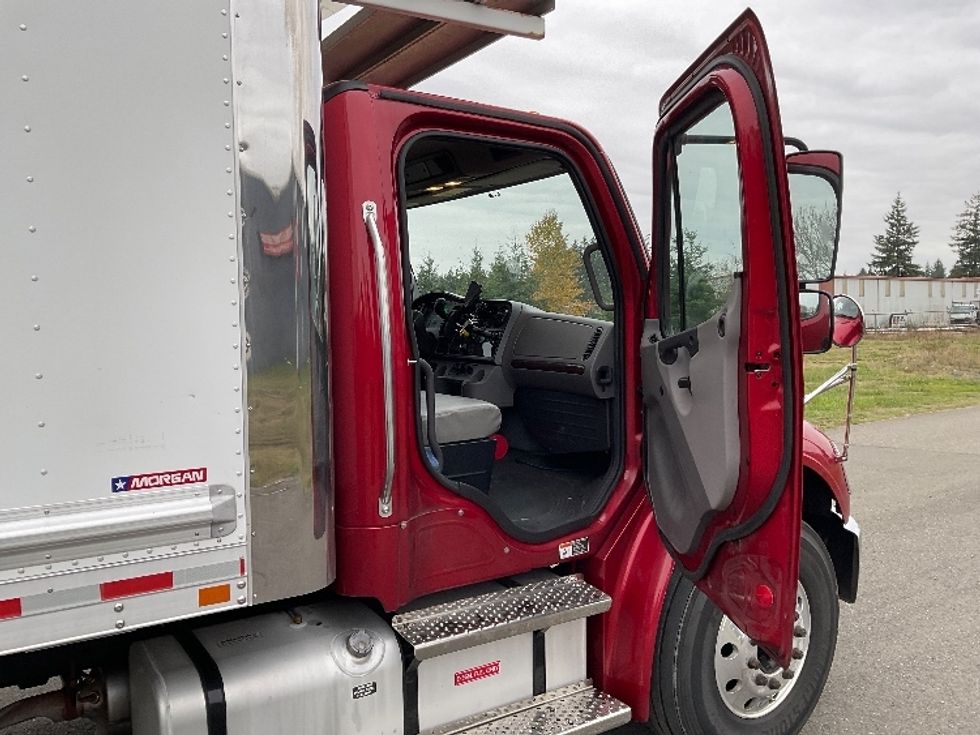 Refrigerated Truck-Light and Medium Duty Trucks-Freightliner-2020-M2-Tukwila-WA-194,674\n\t\tmiles-$ 46,250 - Image 19