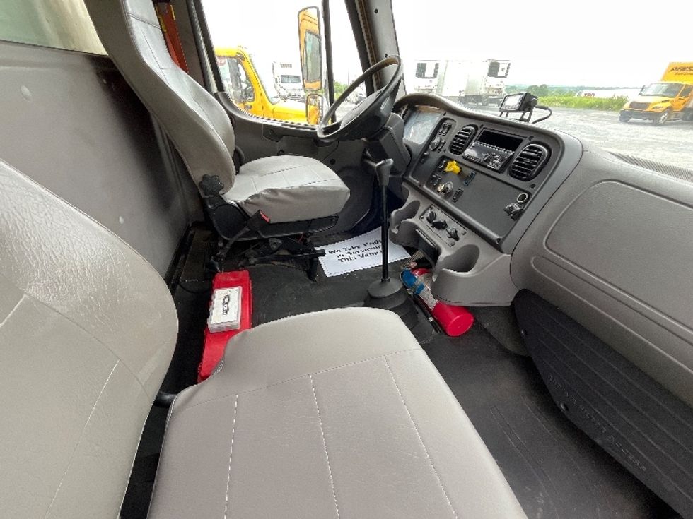 Refrigerated Truck-Light and Medium Duty Trucks-Freightliner-2020-M2-Watertown-NY-171,155\n\t\tmiles-$ 43,000 - Image 21