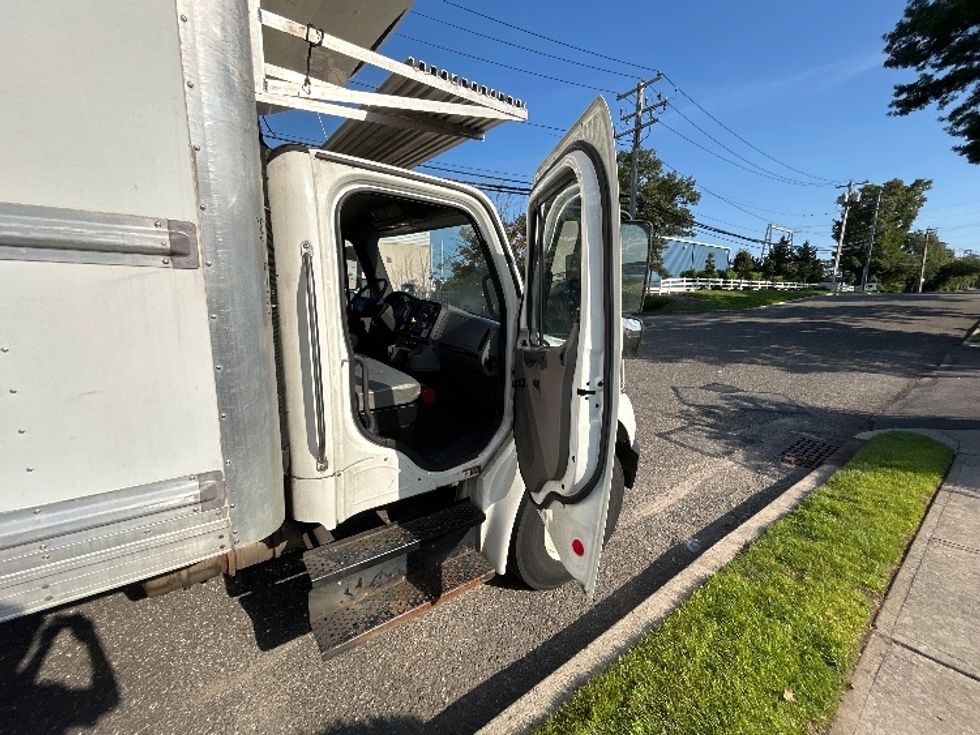 Refrigerated Truck-Light and Medium Duty Trucks-Freightliner-2020-M2-West Babylon-NY-176,161\n\t\tmiles-$ 53,500 - Image 20