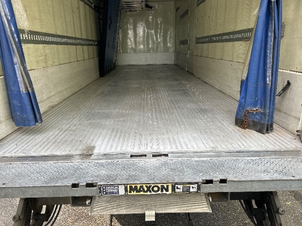 Refrigerated Truck-Light and Medium Duty Trucks-Freightliner-2020-M2-West Babylon-NY-186,580\n\t\tmiles-$ 46,500 - Image 10