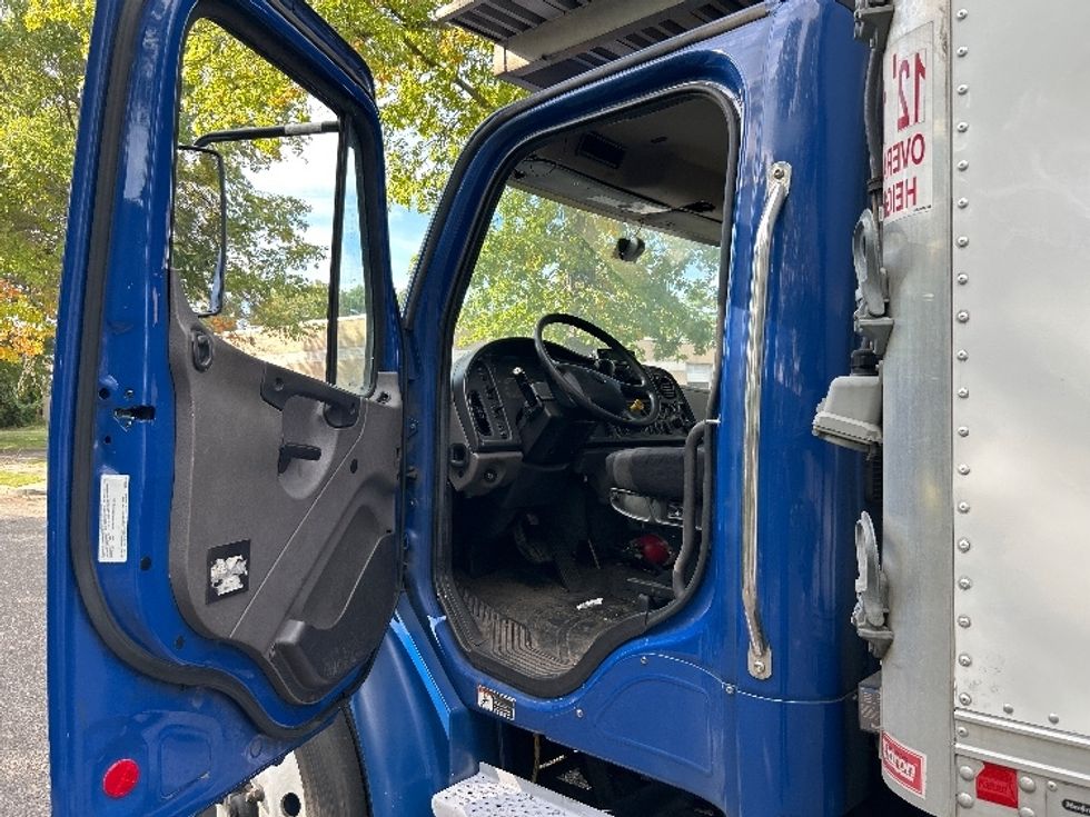Refrigerated Truck-Light and Medium Duty Trucks-Freightliner-2020-M2-West Babylon-NY-186,580\n\t\tmiles-$ 46,500 - Image 16