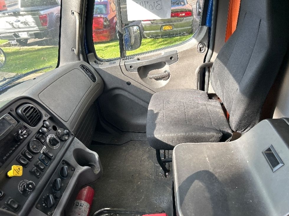 Refrigerated Truck-Light and Medium Duty Trucks-Freightliner-2020-M2-West Babylon-NY-186,580\n\t\tmiles-$ 46,500 - Image 19