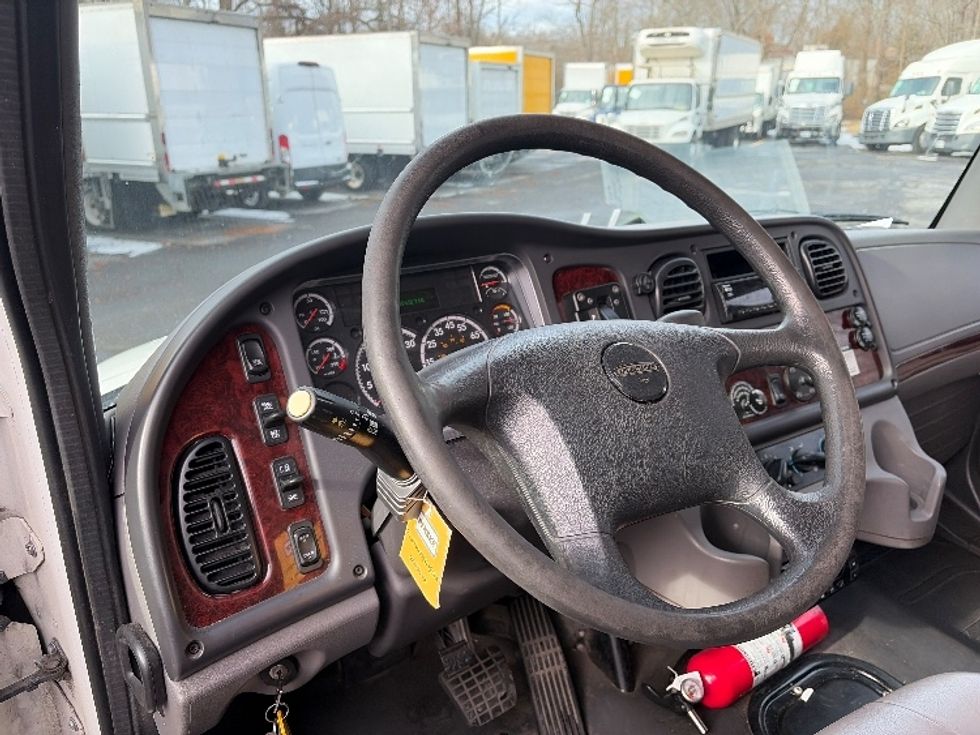 Refrigerated Truck-Light and Medium Duty Trucks-Freightliner-2020-M2-West Babylon-NY-197,419\n\t\tmiles-$ 51,750 - Image 17