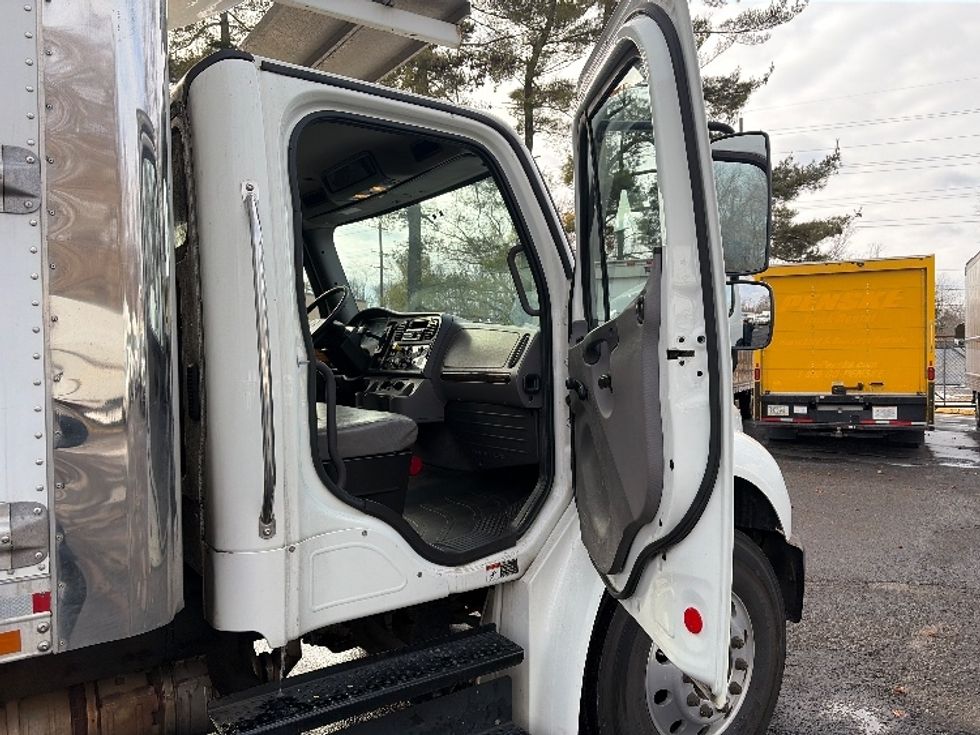 Refrigerated Truck-Light and Medium Duty Trucks-Freightliner-2020-M2-West Babylon-NY-197,419\n\t\tmiles-$ 51,750 - Image 20