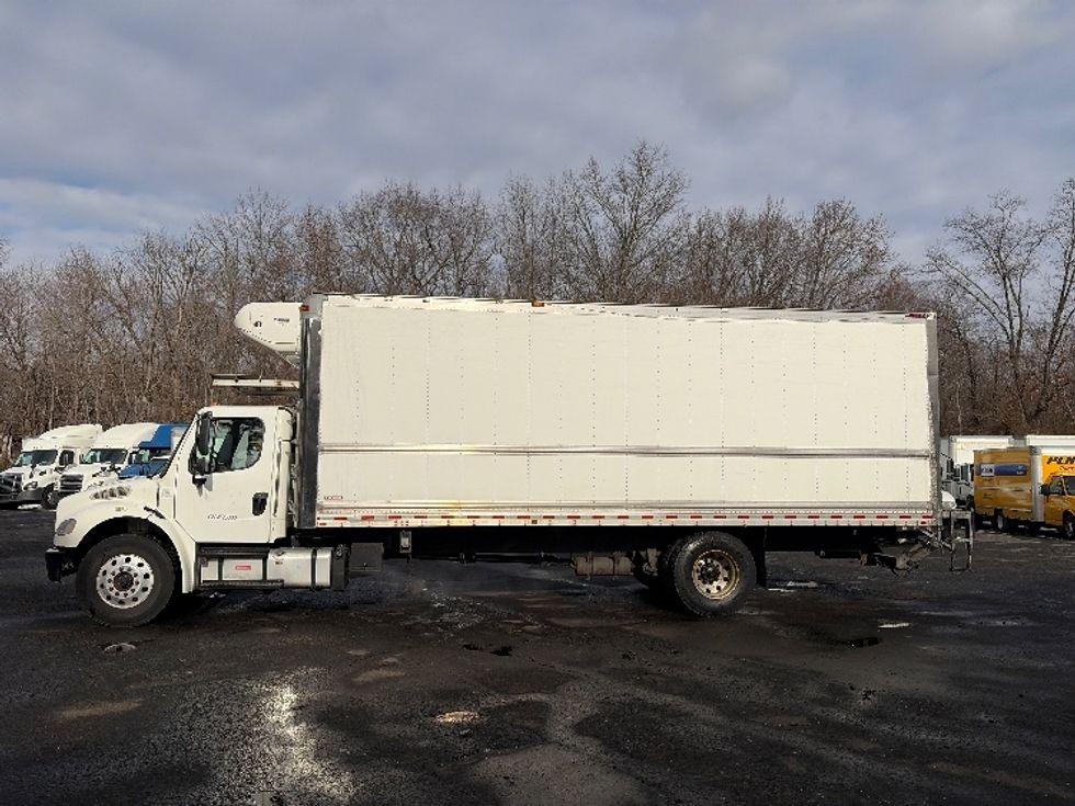 Refrigerated Truck-Light and Medium Duty Trucks-Freightliner-2020-M2-West Babylon-NY-197,419\n\t\tmiles-$ 51,750 - Image 4