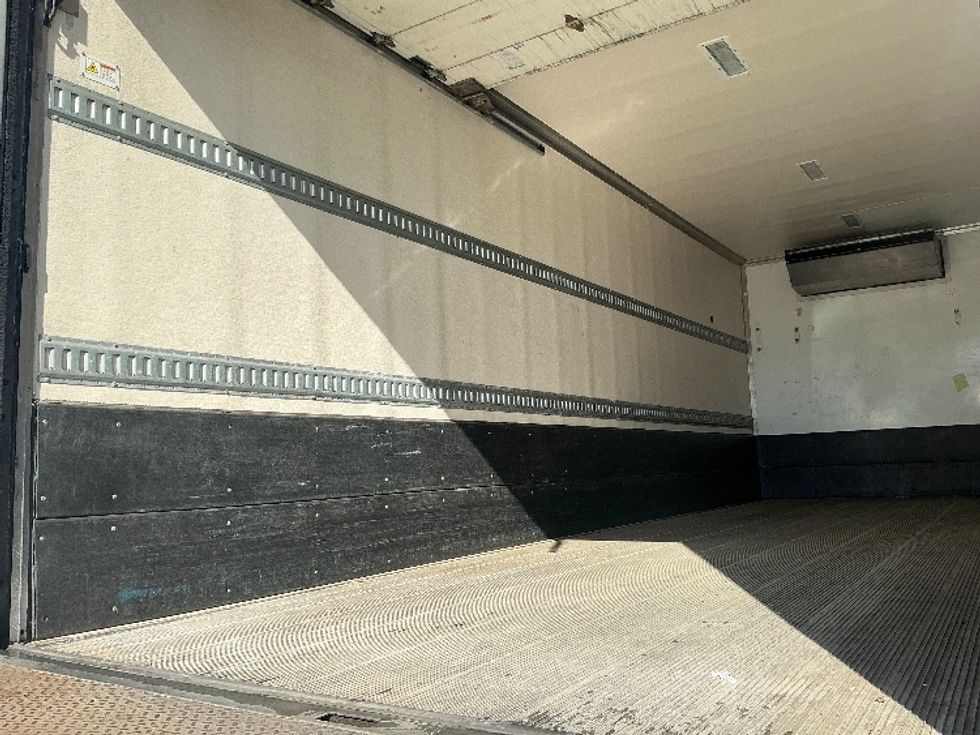 Refrigerated Truck-Light and Medium Duty Trucks-Freightliner-2020-M2-West Sacramento-CA-123,722\n\t\tmiles-$ 55,000 - Image 10
