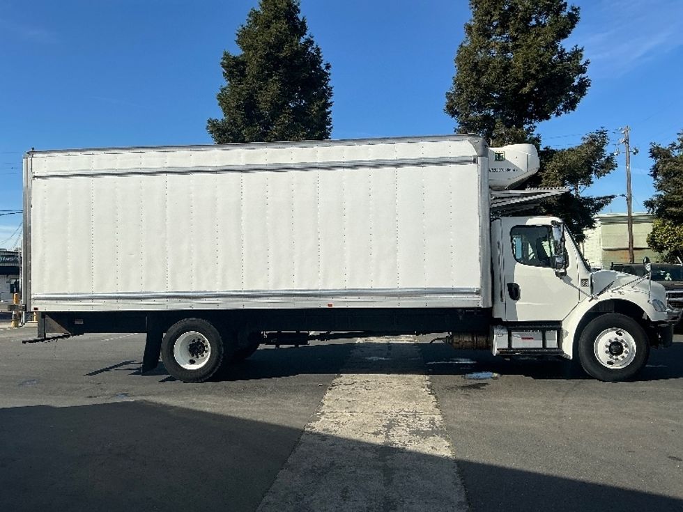 Refrigerated Truck-Light and Medium Duty Trucks-Freightliner-2020-M2-West Sacramento-CA-123,722\n\t\tmiles-$ 55,000 - Image 11