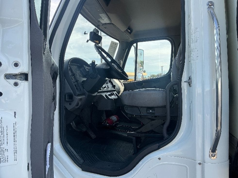 Refrigerated Truck-Light and Medium Duty Trucks-Freightliner-2020-M2-West Sacramento-CA-123,722\n\t\tmiles-$ 55,000 - Image 15