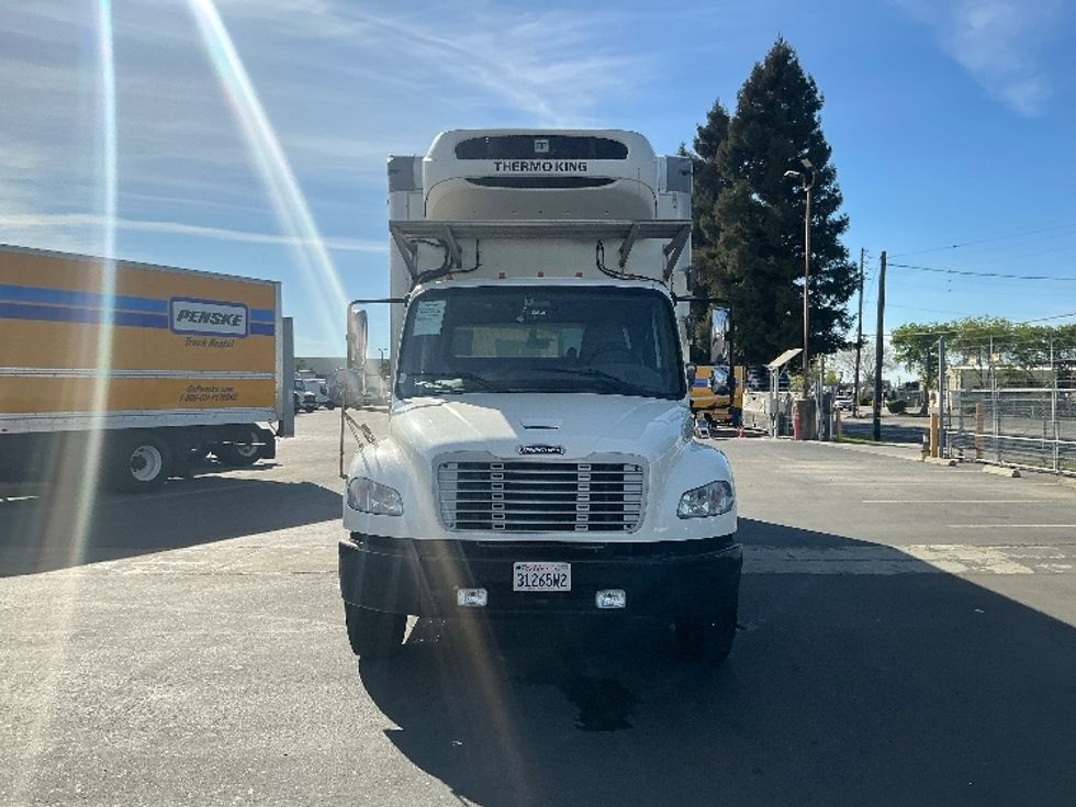 Refrigerated Truck-Light and Medium Duty Trucks-Freightliner-2020-M2-West Sacramento-CA-123,722\n\t\tmiles-$ 55,000 - Image 2