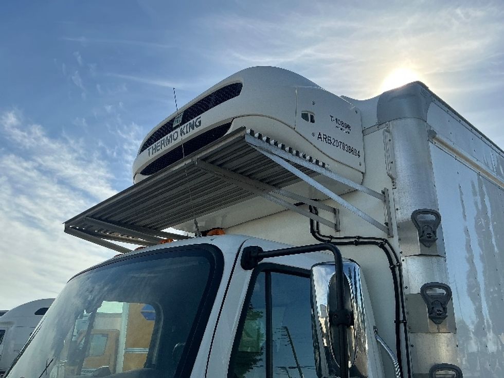 Refrigerated Truck-Light and Medium Duty Trucks-Freightliner-2020-M2-West Sacramento-CA-123,722\n\t\tmiles-$ 55,000 - Image 23