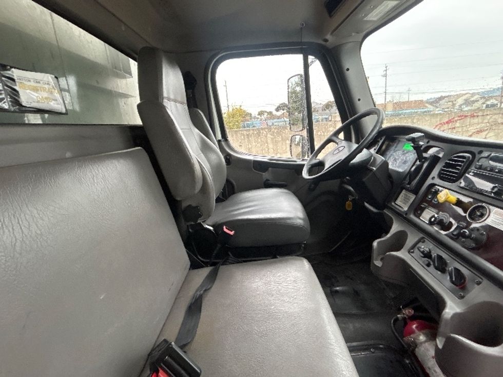 Refrigerated Truck-Light and Medium Duty Trucks-Freightliner-2020-M2-West Sacramento-CA-150,902\n\t\tmiles-$ 62,750 - Image 21