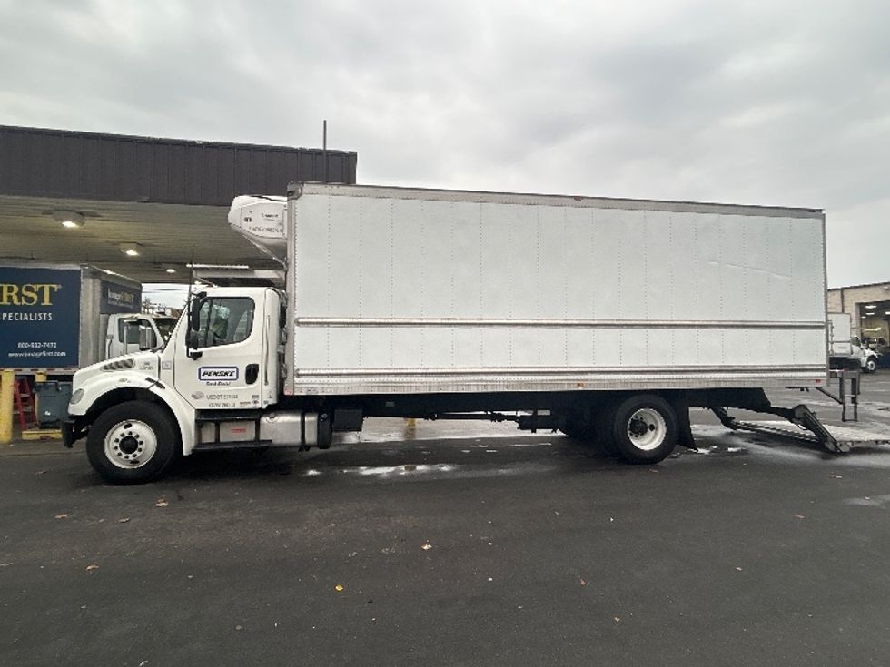 Refrigerated Truck-Light and Medium Duty Trucks-Freightliner-2020-M2-West Sacramento-CA-150,902\n\t\tmiles-$ 62,750 - Image 4