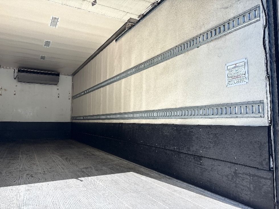 Refrigerated Truck-Light and Medium Duty Trucks-Freightliner-2020-M2-West Sacramento-CA-173,236\n\t\tmiles-$ 55,500 - Image 11