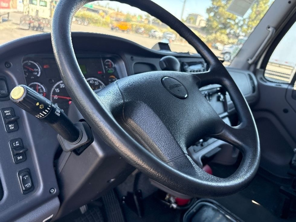 Refrigerated Truck-Light and Medium Duty Trucks-Freightliner-2020-M2-West Sacramento-CA-173,236\n\t\tmiles-$ 55,500 - Image 16