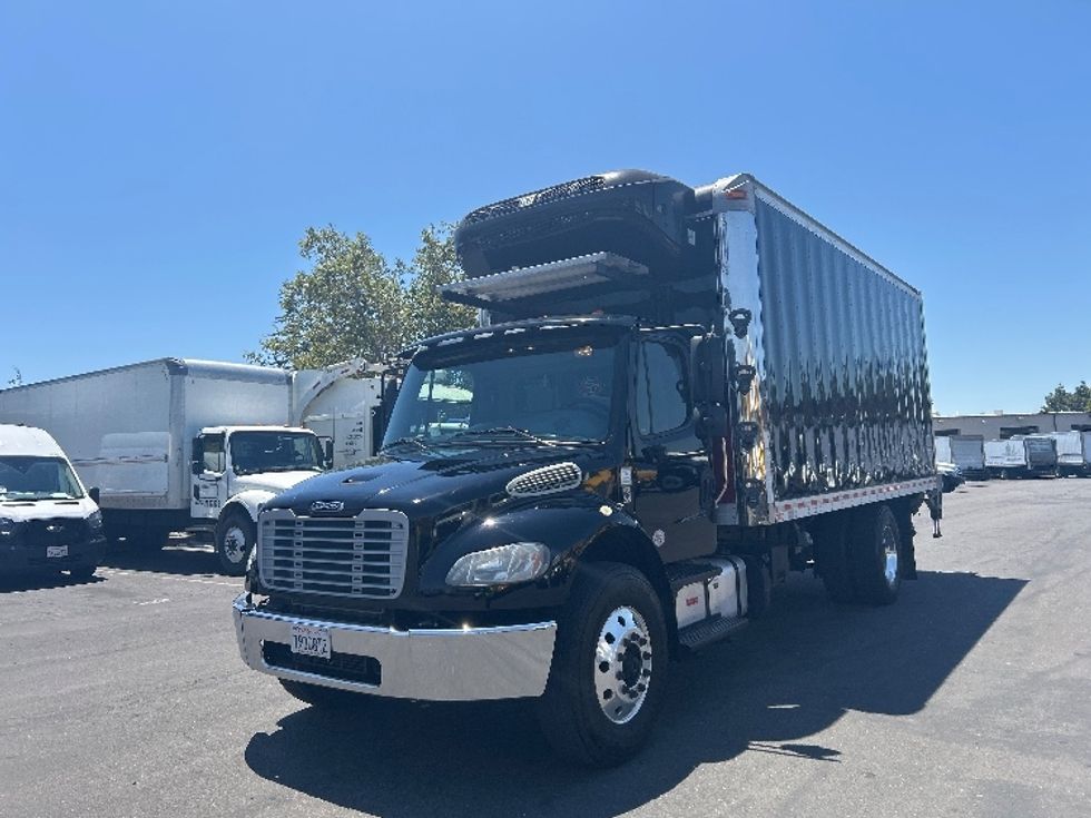 Refrigerated Truck-Light and Medium Duty Trucks-Freightliner-2020-M2-West Sacramento-CA-177,819\n\t\tmiles-$ 51,750 - Image 3