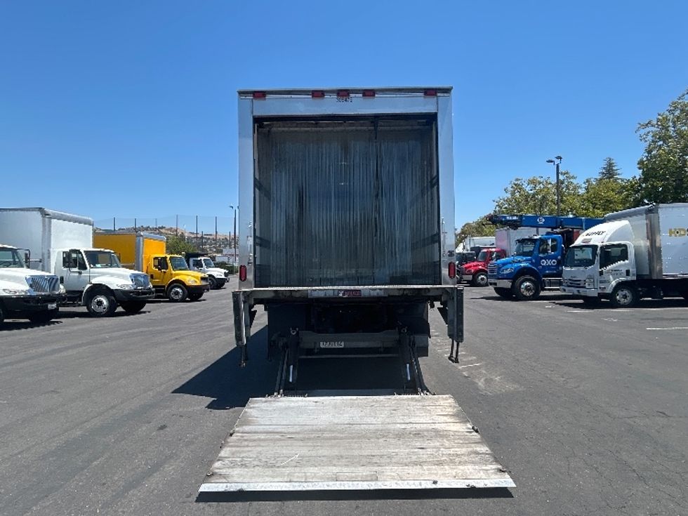 Refrigerated Truck-Light and Medium Duty Trucks-Freightliner-2020-M2-West Sacramento-CA-177,819\n\t\tmiles-$ 51,750 - Image 9