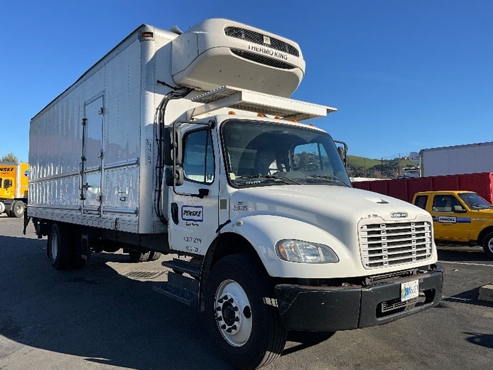 Refrigerated Truck-Light and Medium Duty Trucks-Freightliner-2020-M2-West Sacramento-CA-178,597\n\t\tmiles-$ 59,250 - Image 1