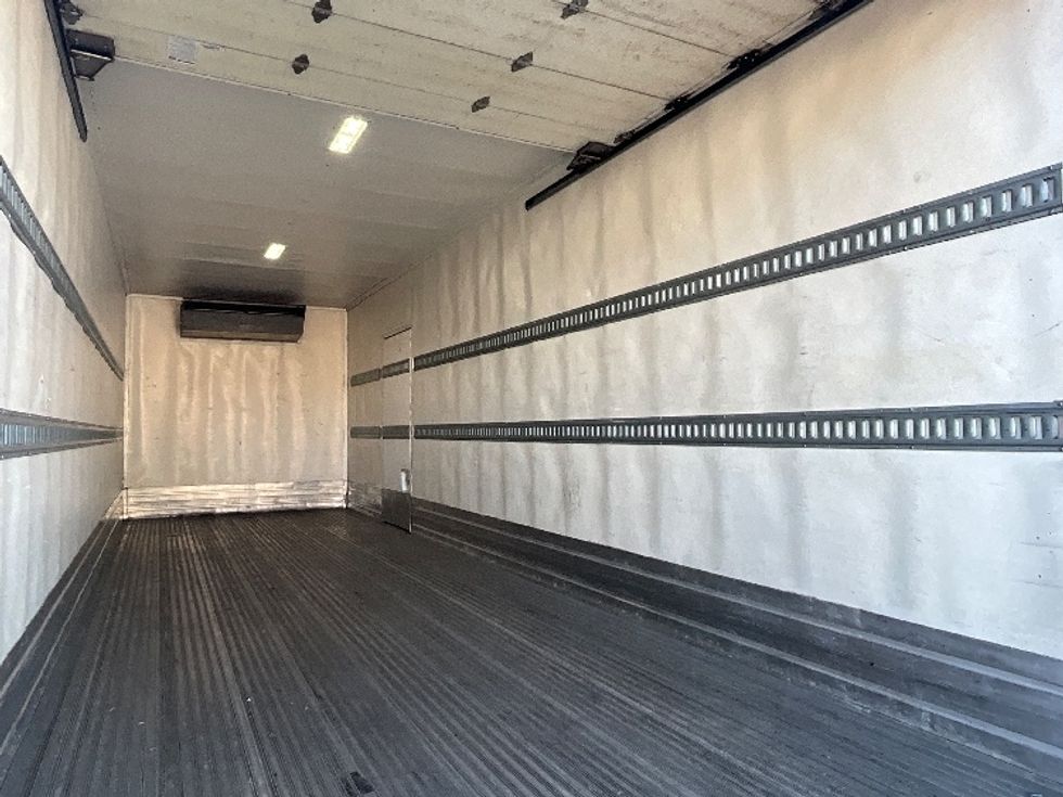 Refrigerated Truck-Light and Medium Duty Trucks-Freightliner-2020-M2-West Sacramento-CA-178,597\n\t\tmiles-$ 59,250 - Image 12