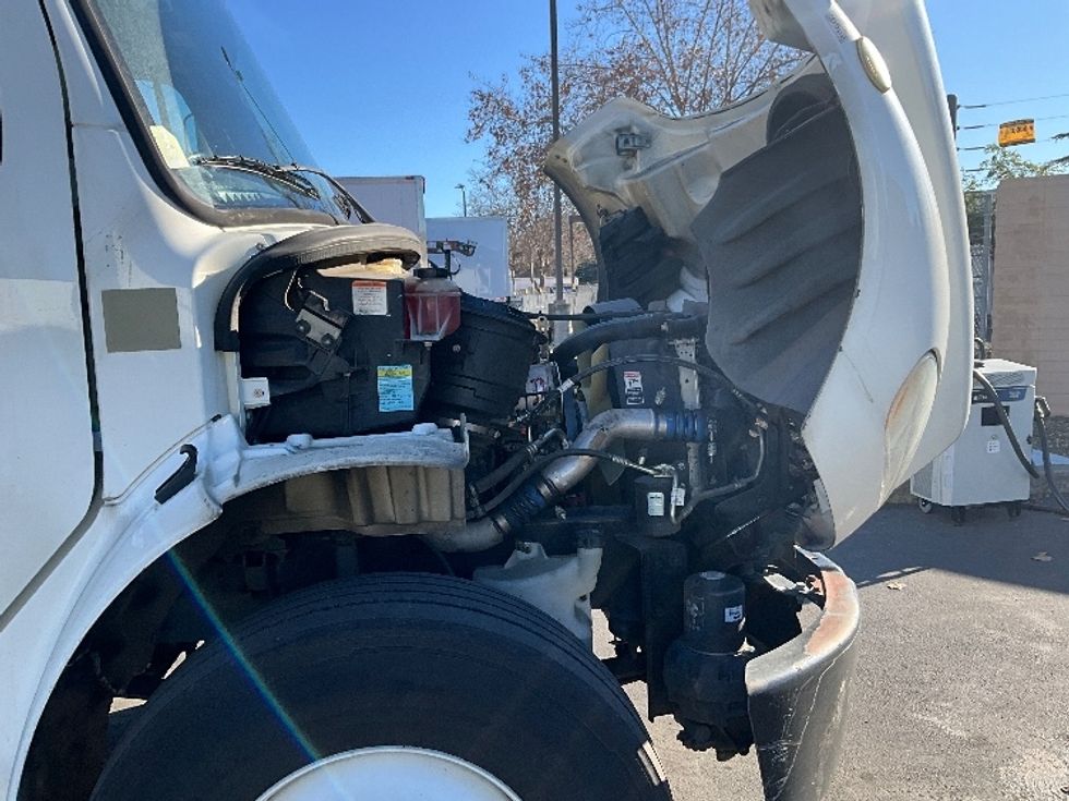 Refrigerated Truck-Light and Medium Duty Trucks-Freightliner-2020-M2-West Sacramento-CA-178,597\n\t\tmiles-$ 59,250 - Image 23