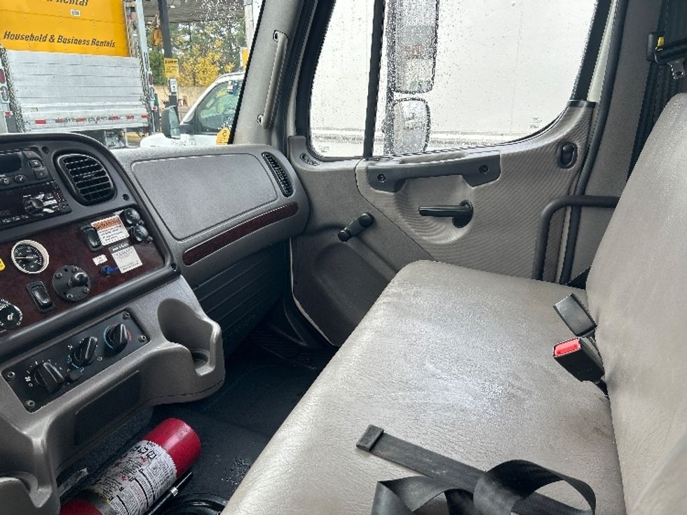 Refrigerated Truck-Light and Medium Duty Trucks-Freightliner-2020-M2-West Sacramento-CA-199,916\n\t\tmiles-$ 56,250 - Image 19