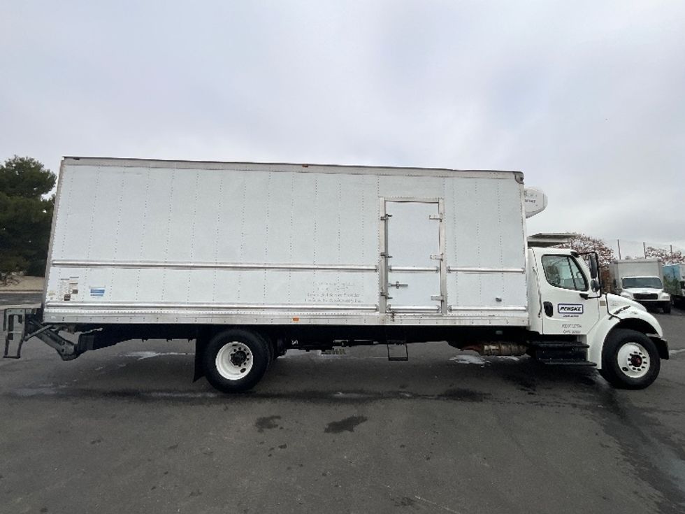 Refrigerated Truck-Light and Medium Duty Trucks-Freightliner-2020-M2-West Sacramento-CA-202,507\n\t\tmiles-$ 55,250 - Image 15