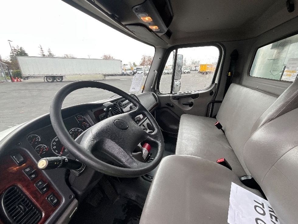 Refrigerated Truck-Light and Medium Duty Trucks-Freightliner-2020-M2-West Sacramento-CA-202,507\n\t\tmiles-$ 55,250 - Image 19